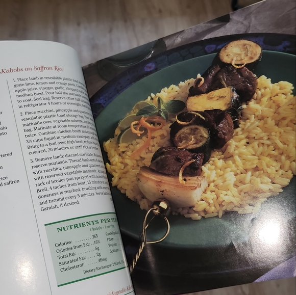 Book, hardback, Favorite Brand light Cooking - Picture 3 of 6